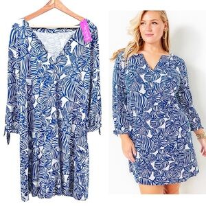 Lilly Pulitzer Navy and White Leaf-Print V-Neck Shift Dress
